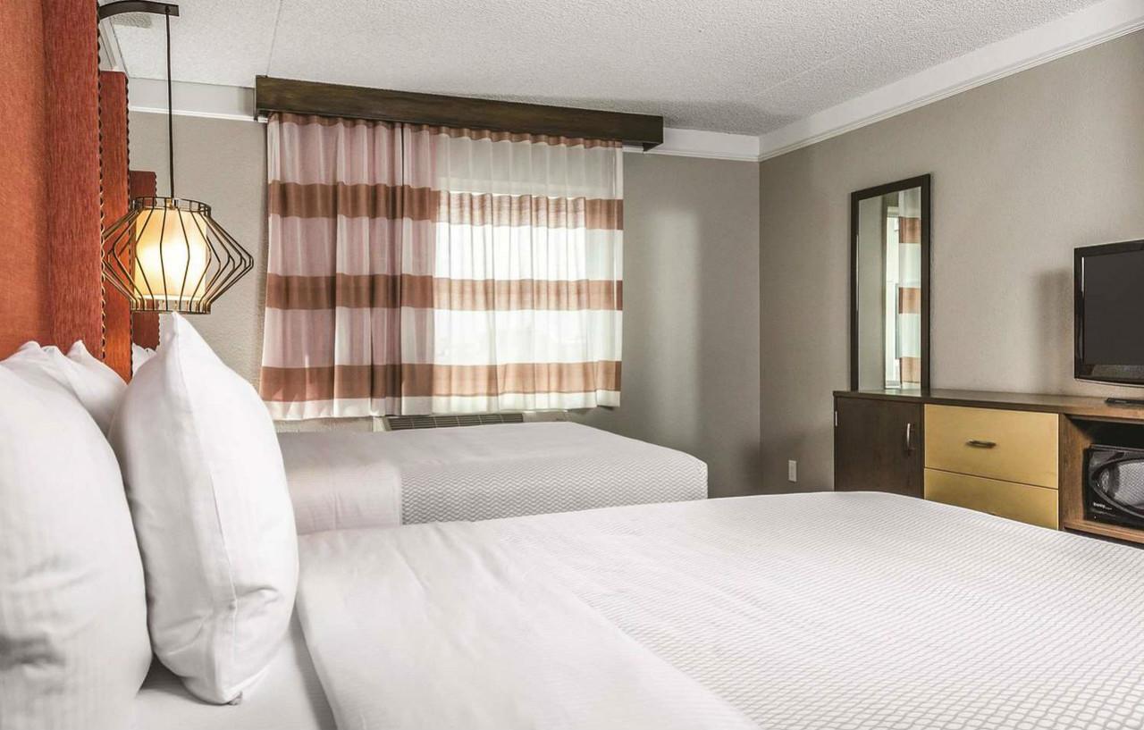 Отель La Quinta By Wyndham San Francisco Airport North - Free Airport Shuttle Юг Сан Франциско Экстерьер фото